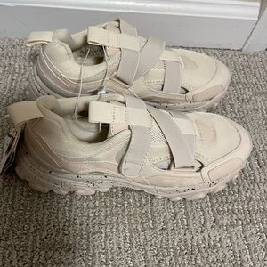 Zara Velcro sneakers